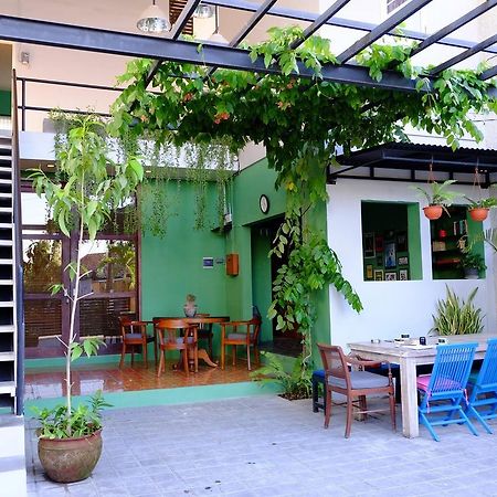 Matta Lodge Kuta Selatan Exterior foto